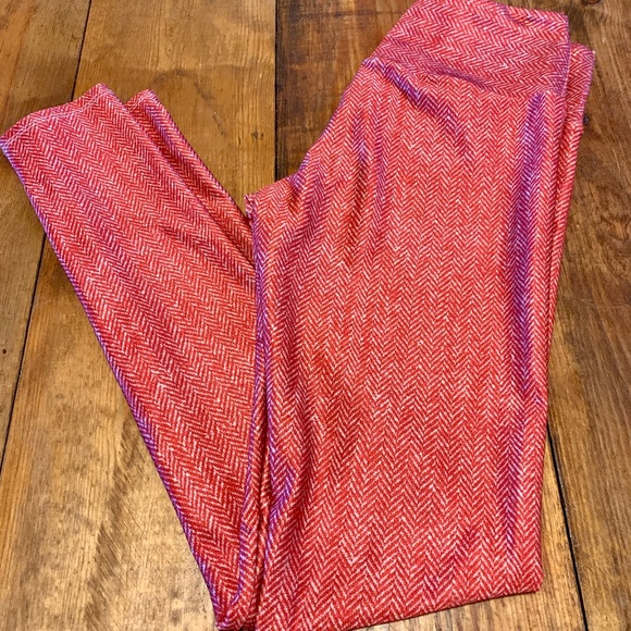 Pants - GOLDSHEEP RED & WHITE HERRINGBONE LEGGINGS size L